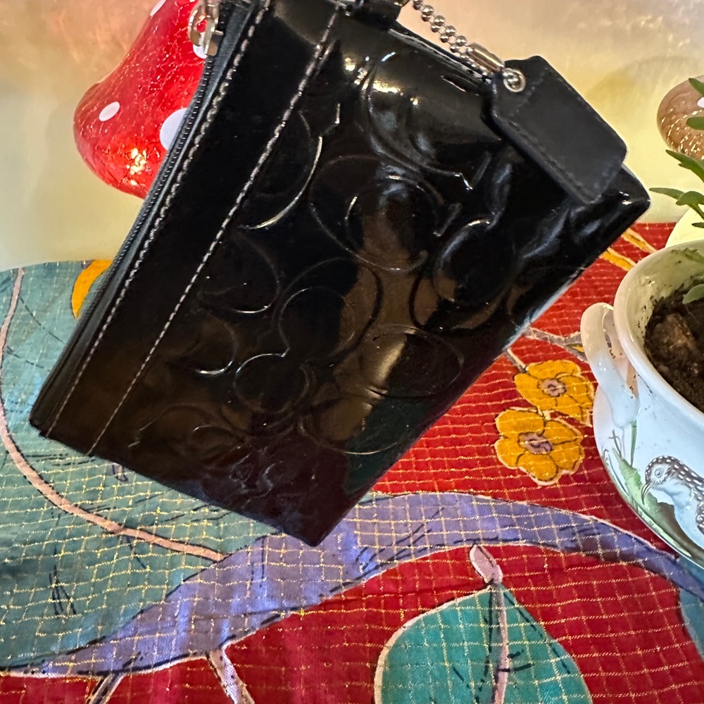 Coach patent leather wristlet. - Picture 8 of 9